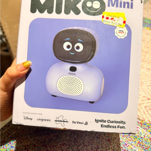 Mini Interactive Robot - Purple - Picture 9 of 11